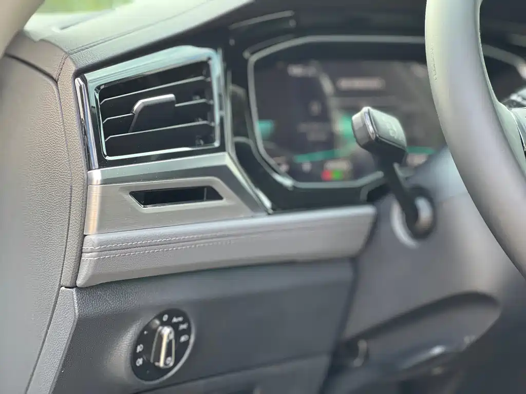 Фото машины 30