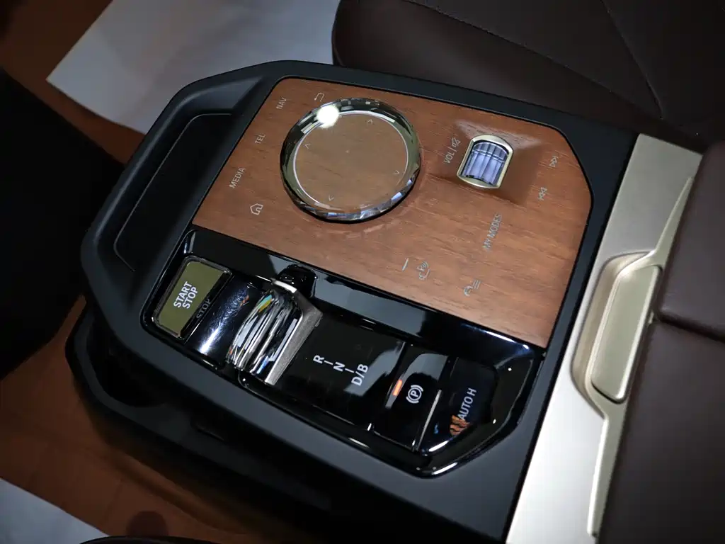 BMW iX 2022 xDrive40