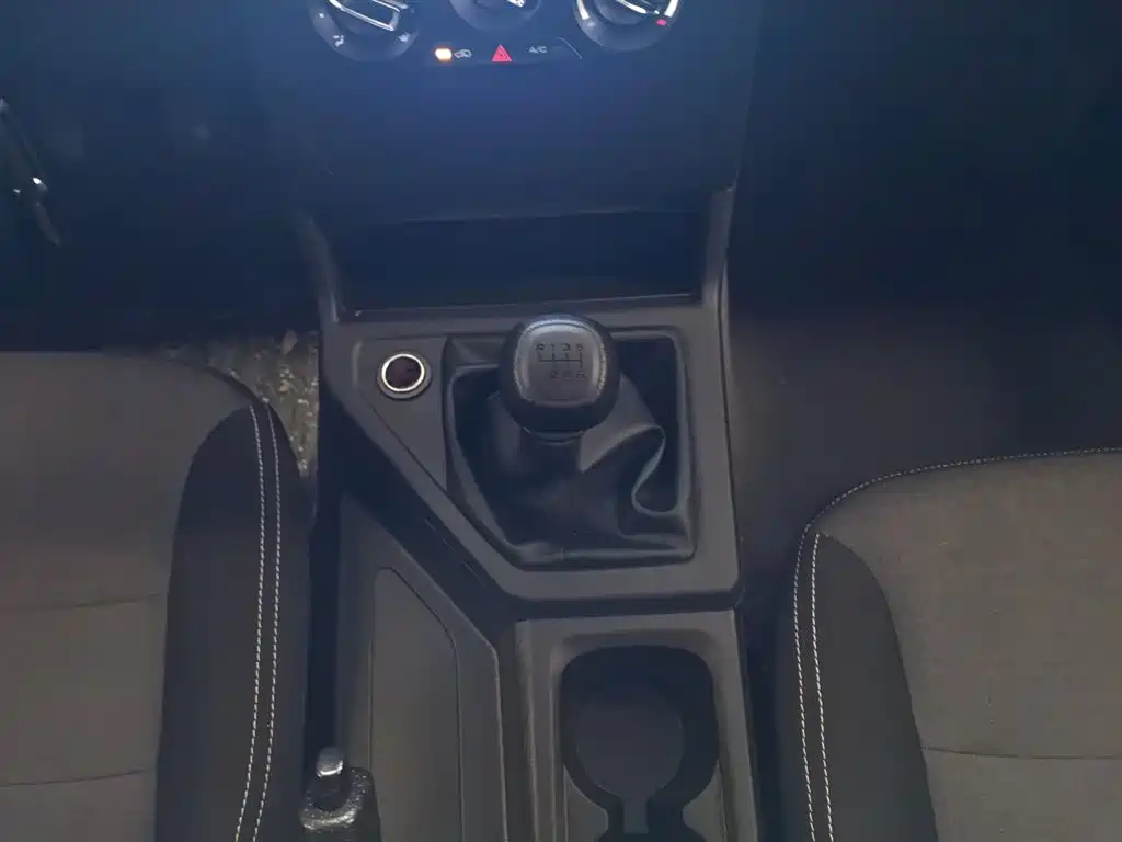 Wuling Hongguang PLUS 2020 1.5L manual Standard 5-seater