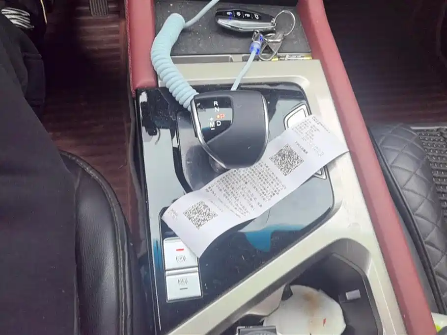 Jietu X70 2023 1.5T DCT Beyond PRO Version 7 seats