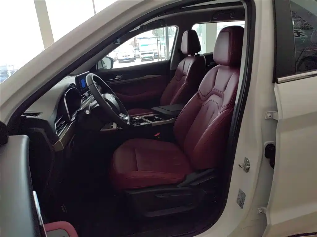 Jietu X70 2024 1.5T DCT Glory PRO 7 seats