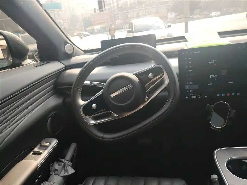 Star Epoch ET 2025 extended range 265 Pro two-wheel drive high-speed driving assistance