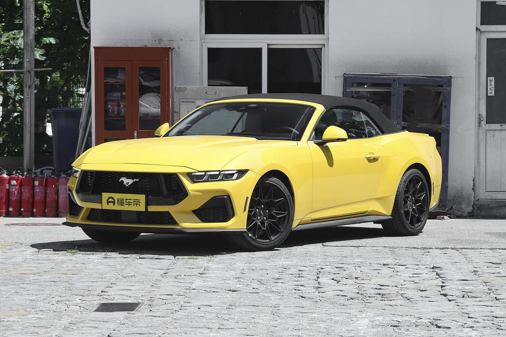 2.3T EcoBoost Convertible Sports Edition