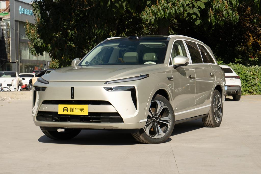 Four-wheel drive Ultra