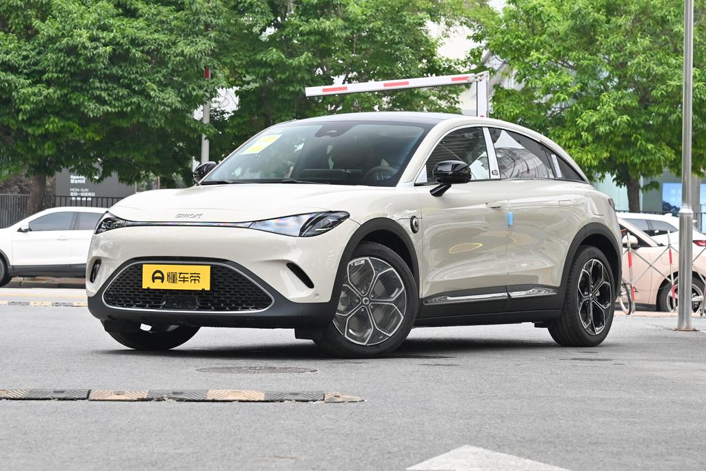 Dynamic four-wheel drive version