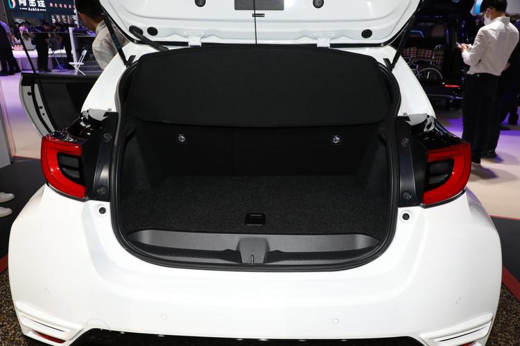 Фото машины 329