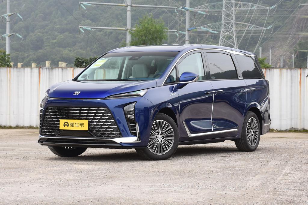 Lu Zun 1.5T Seven-seater Luxury Edition