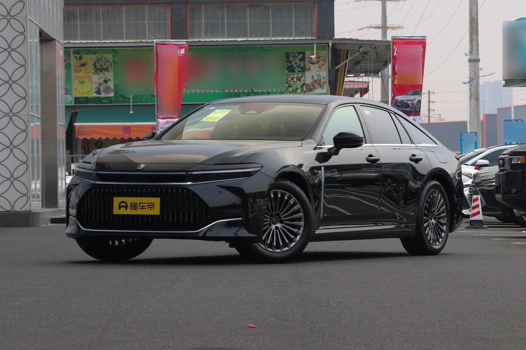 Sedan 2.5L HEV Premium Edition