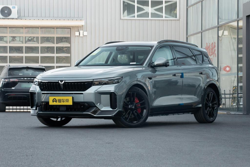 318 four-wheel drive Discovery Edition