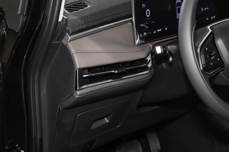 Фото машины 42