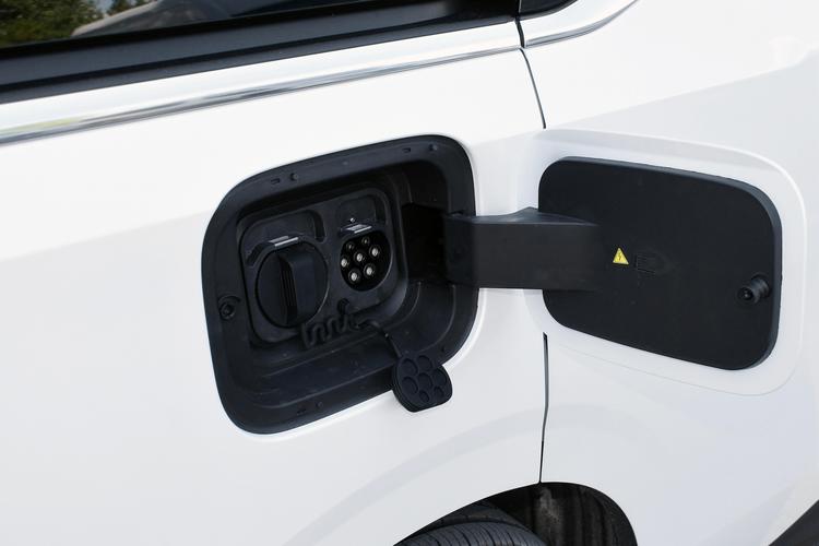 Фото машины 185