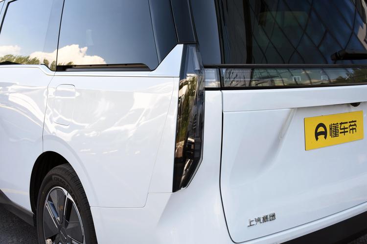 Фото машины 222