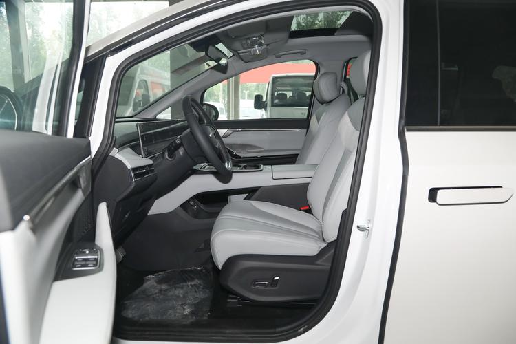 Фото машины 323