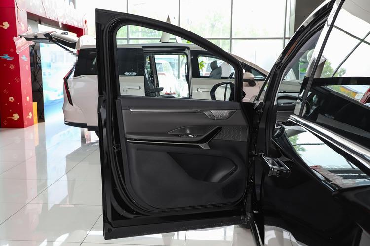 Фото машины 381