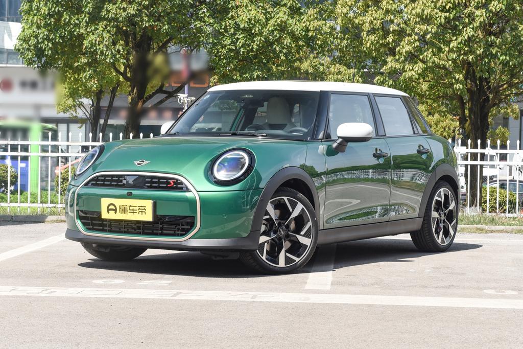 2.0T COOPER S five-door version artist
