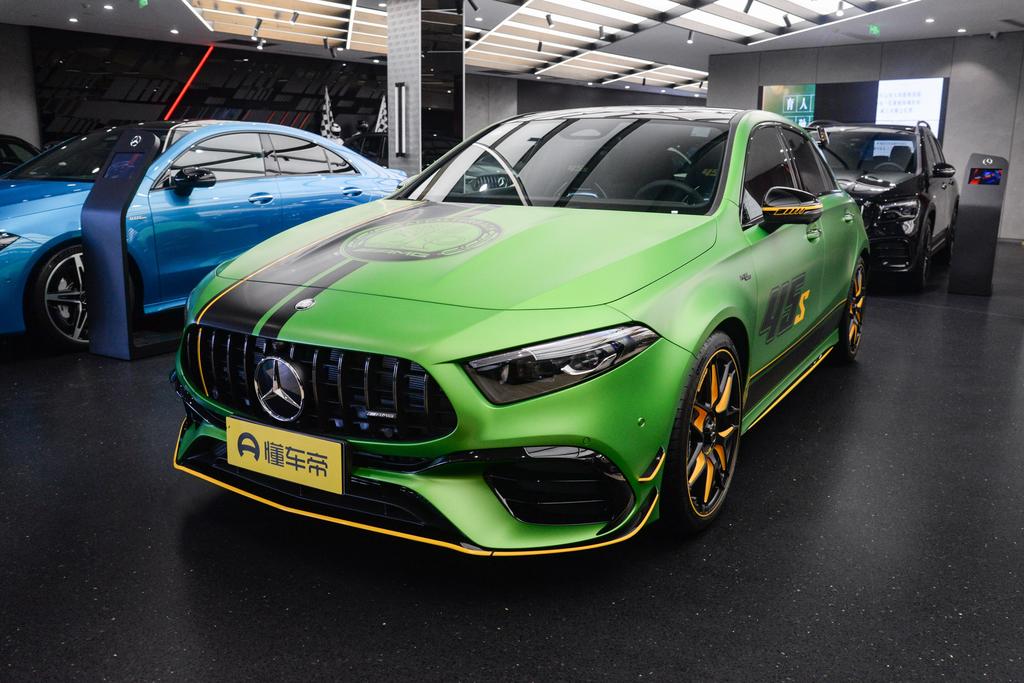 AMG A 45 S 4MATIC + Magic Flame Green Special Edition