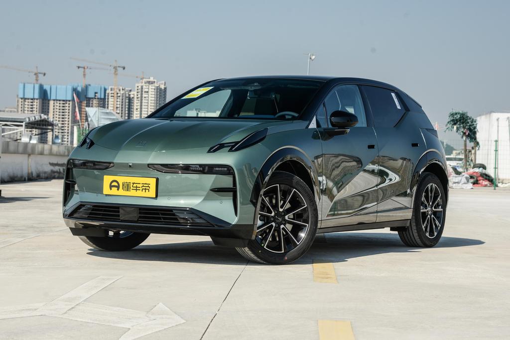 Five-seater four-wheel drive sports version