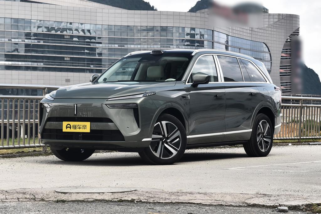 Four-wheel drive Max