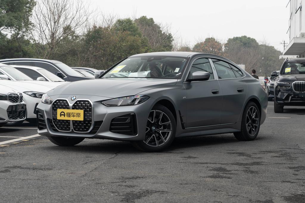 425i Gran Coupe M sports Suit