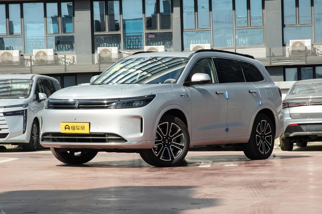 Pro six-seater rear-drive smart driving version