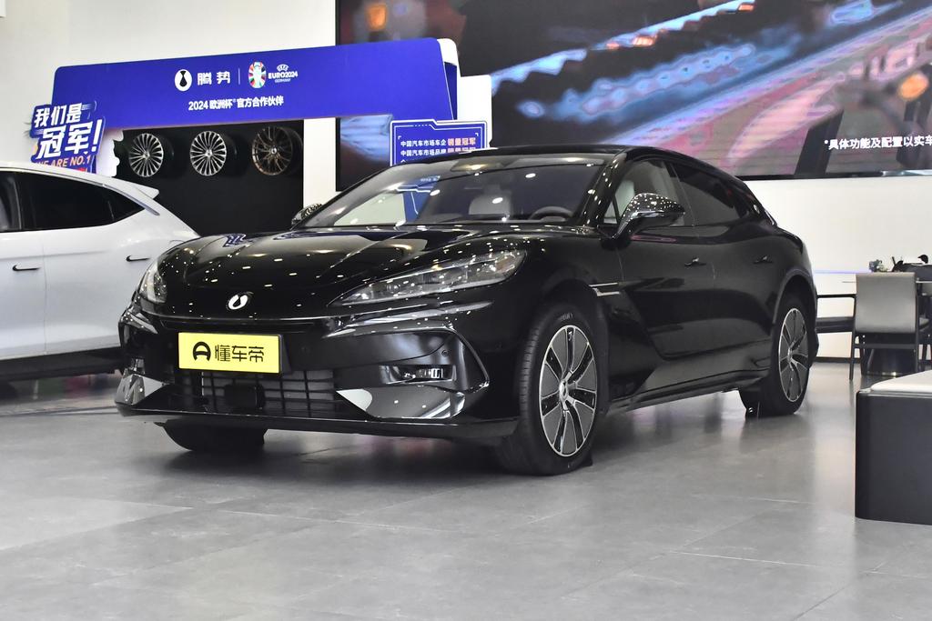 1100 four-wheel drive Max version