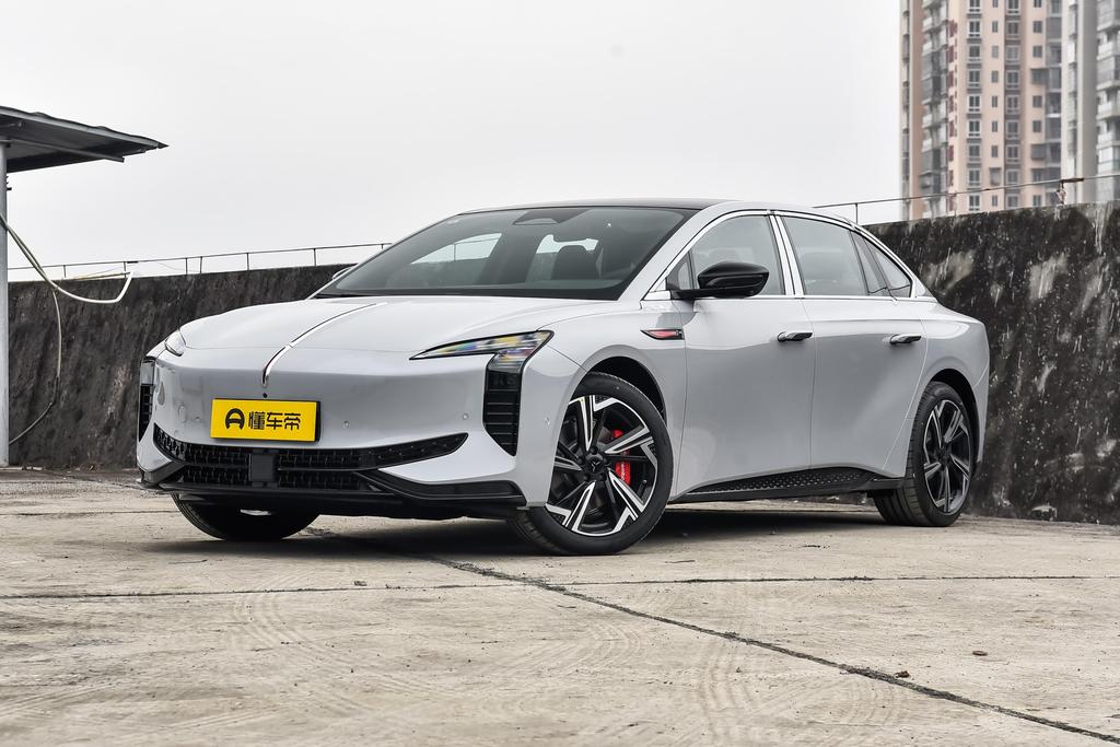 760 Pro+ four-wheel drive version Glory Version
