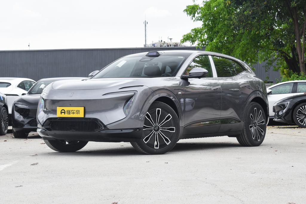 Max four-wheel drive pure electric version