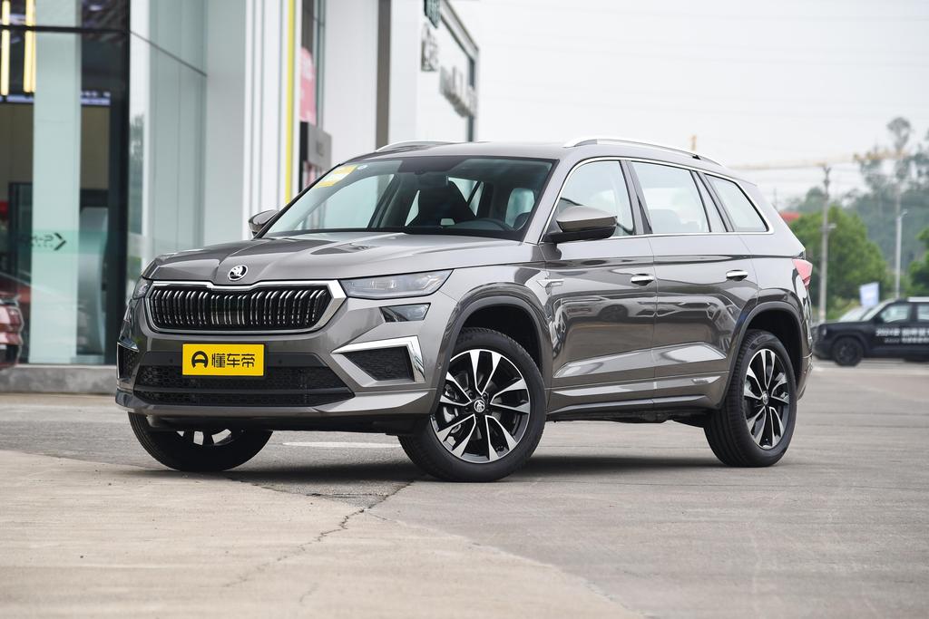 ZI330 7-seater two-wheel drive luxury edition