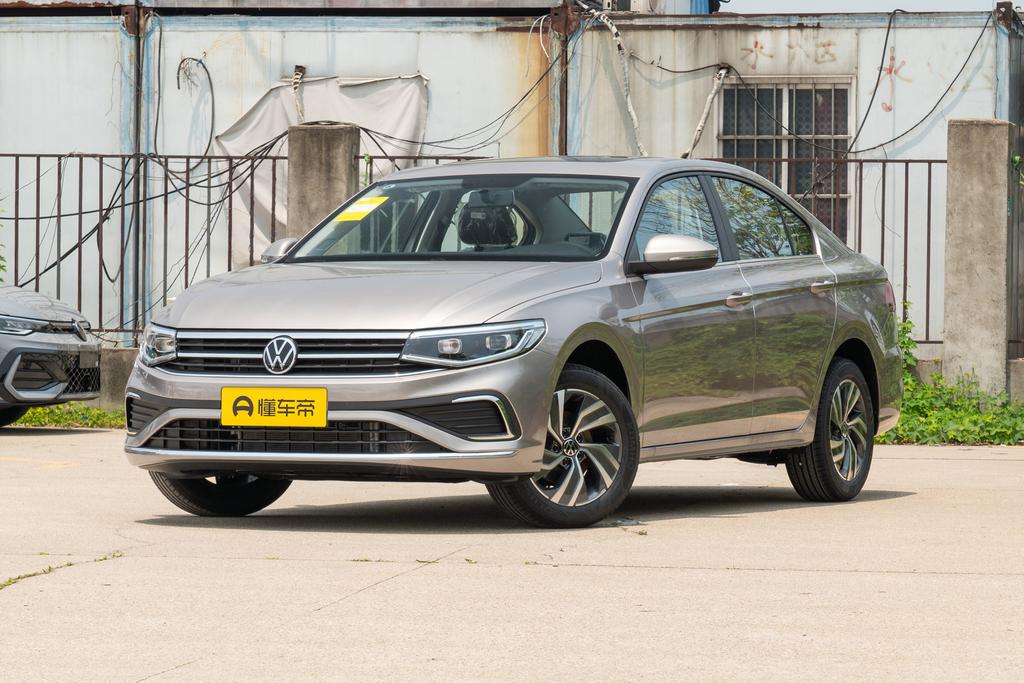 200TSI DSG Yuexing Navigation Edition