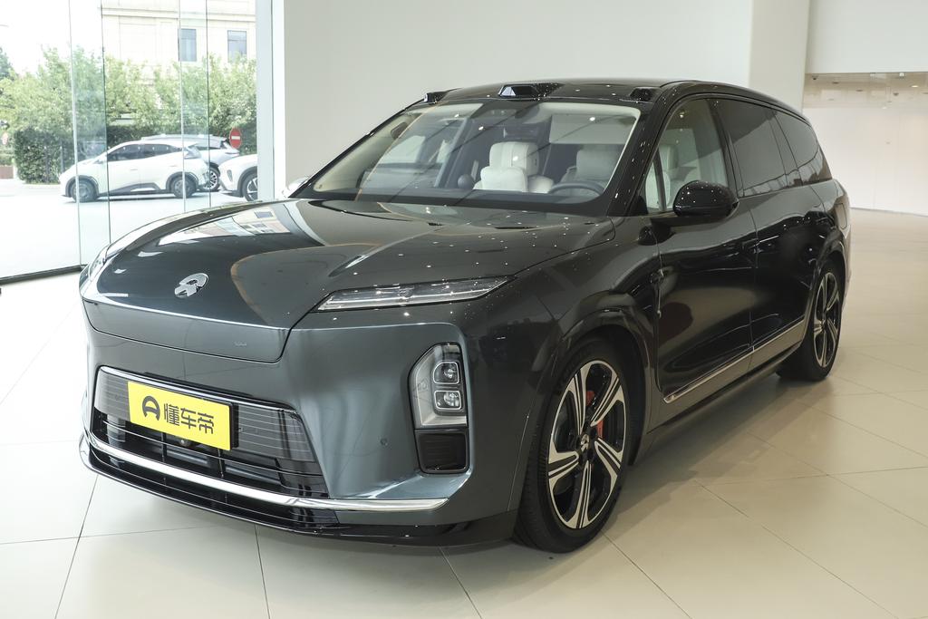 Six-seater Executive Deluxe Edition