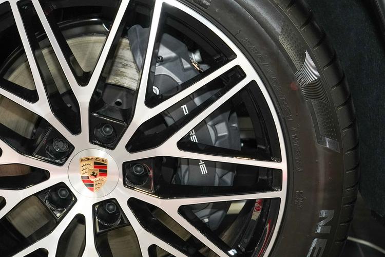 Фото машины 80