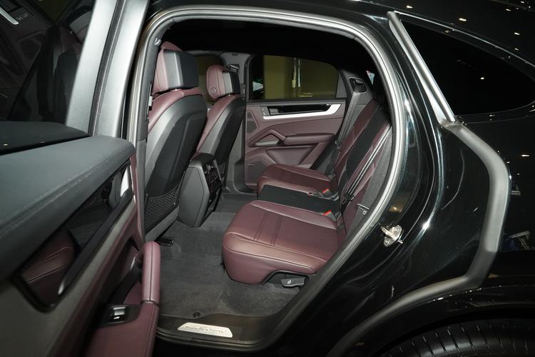 Фото машины 100