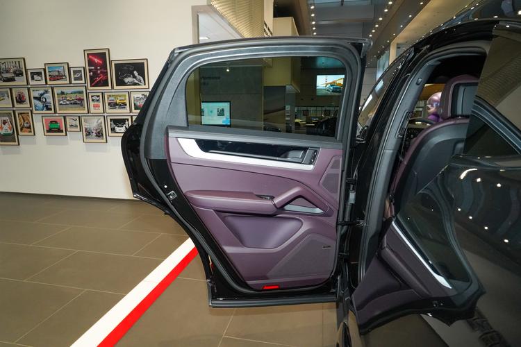 Фото машины 122