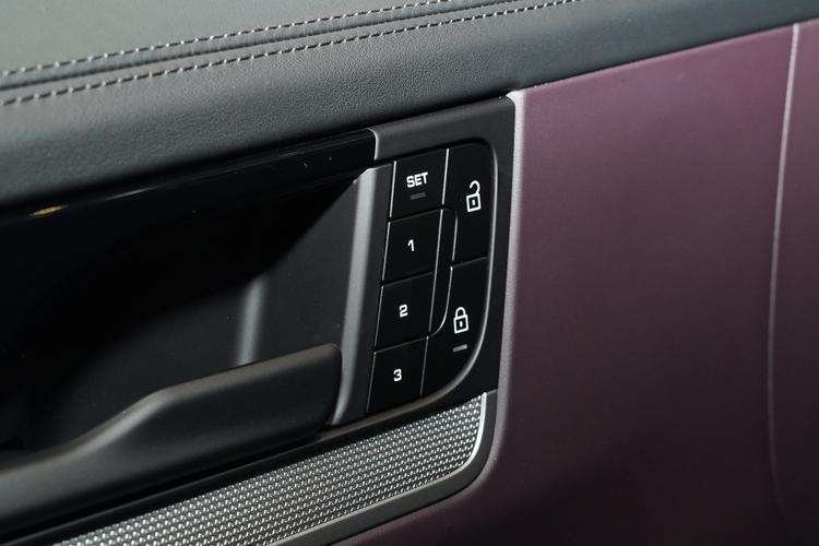 Фото машины 102