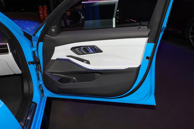 Фото машины 182