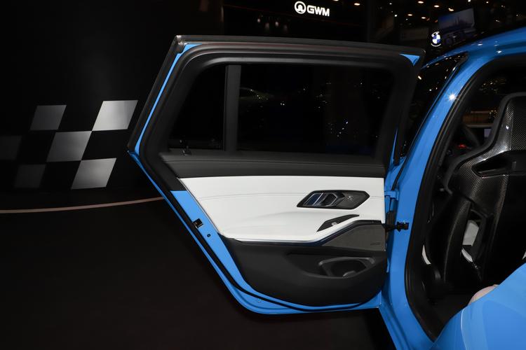 Фото машины 70