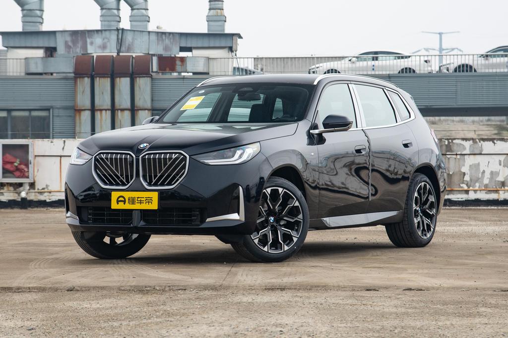 30L xDrive leading M Sports Suit