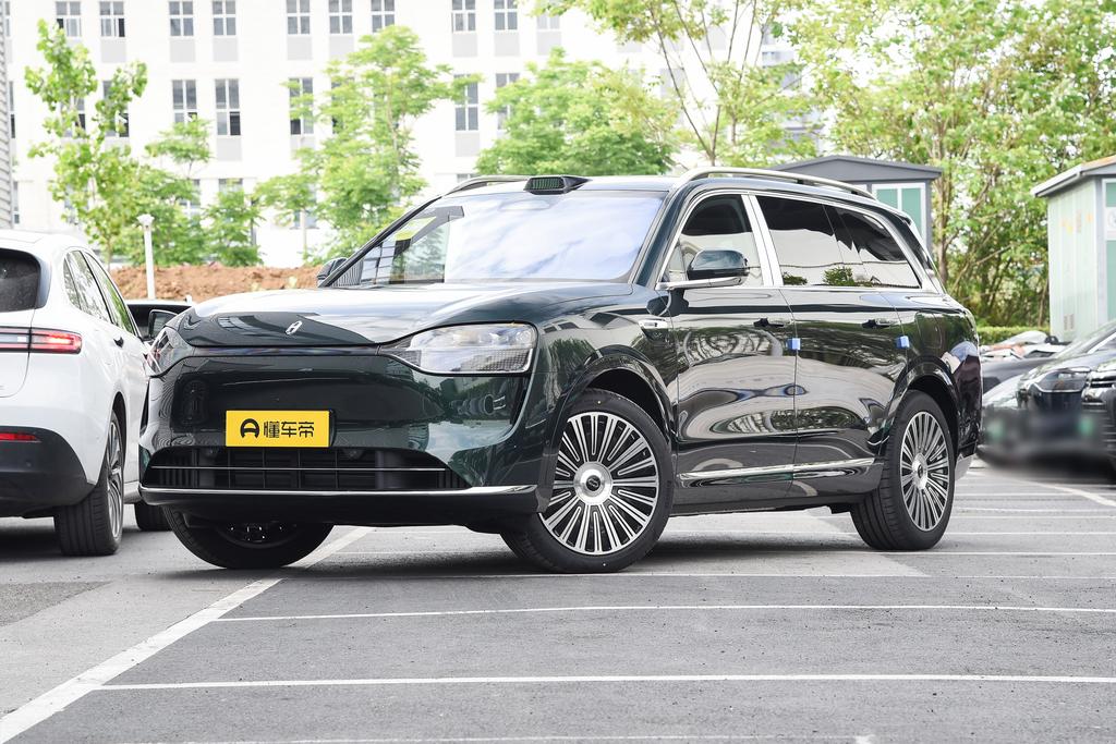 Extended range Max five-seater version