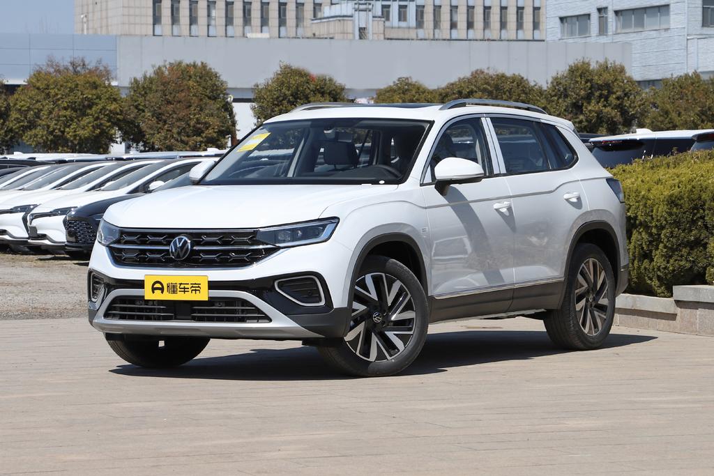 Zhongxiang model 330TSI two-wheel drive