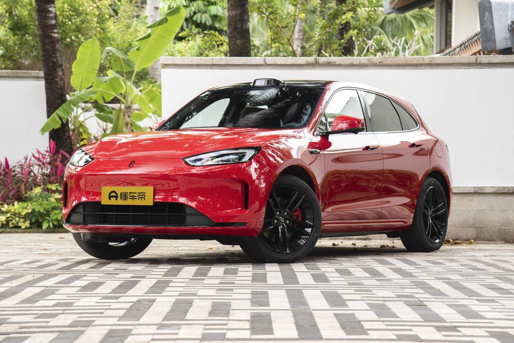 Extended range Ultra four-wheel drive version