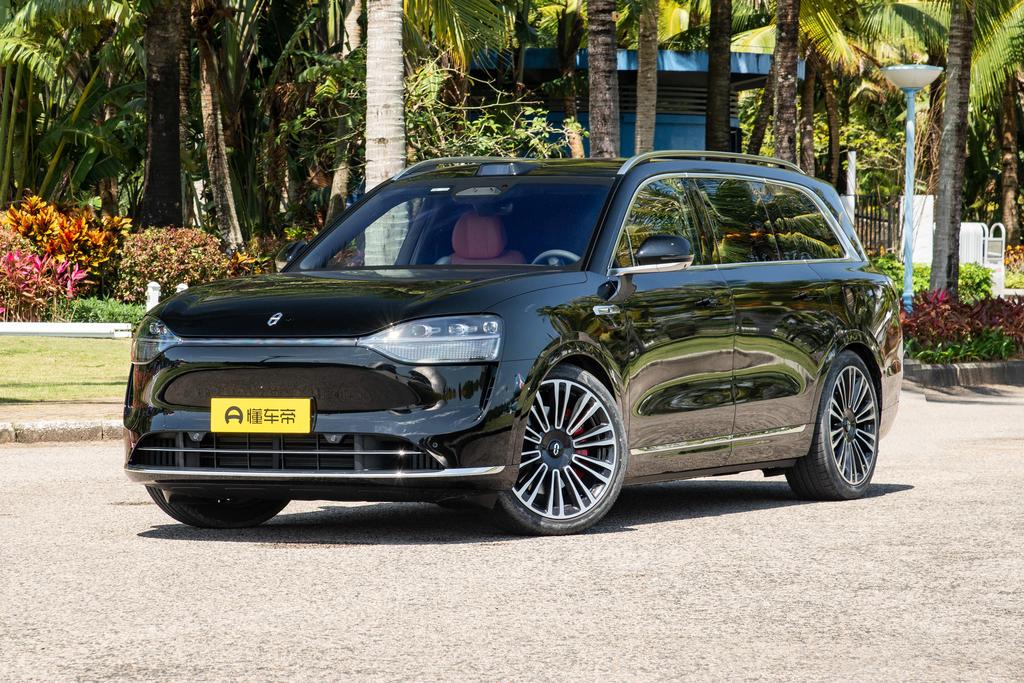 Extended range Ultra six-seater version