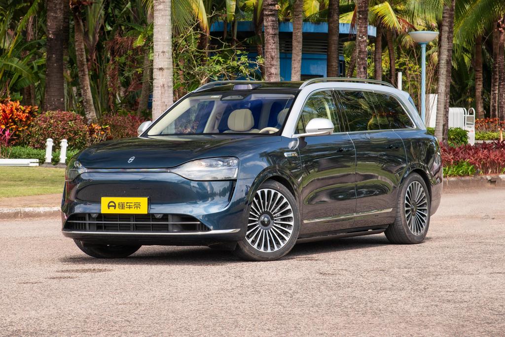 Extended range Ultra five-seater version