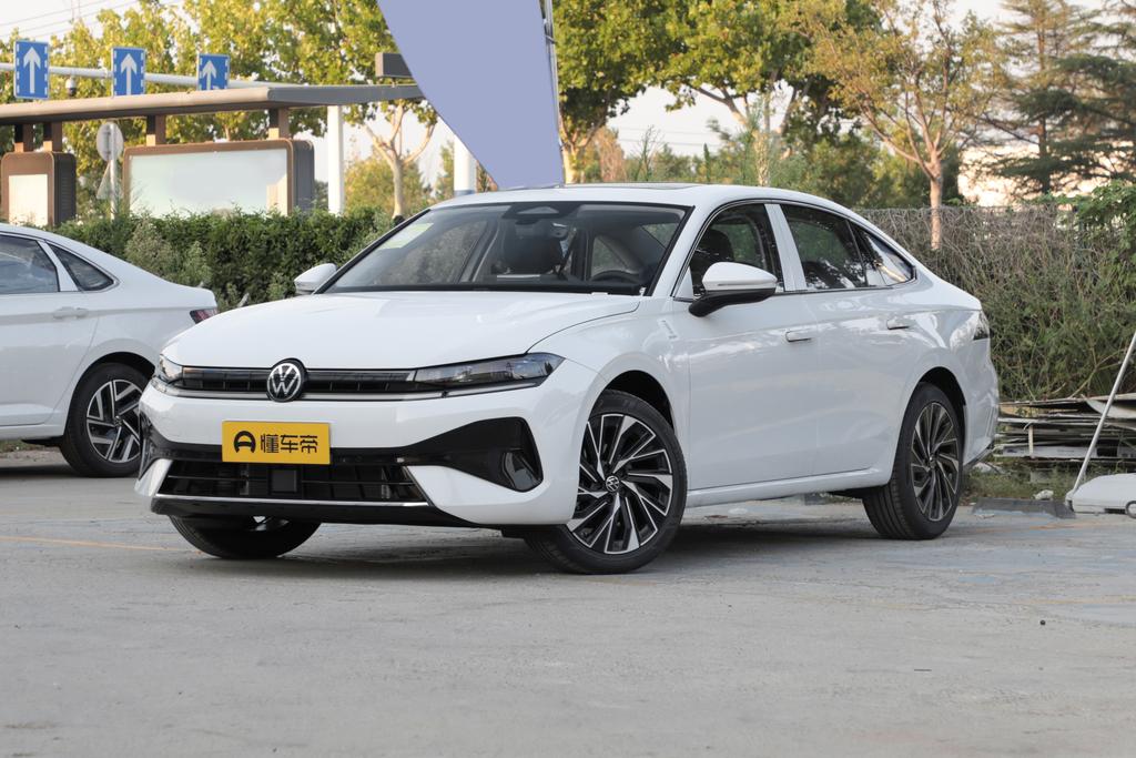 L 300TSI DSG Luxury