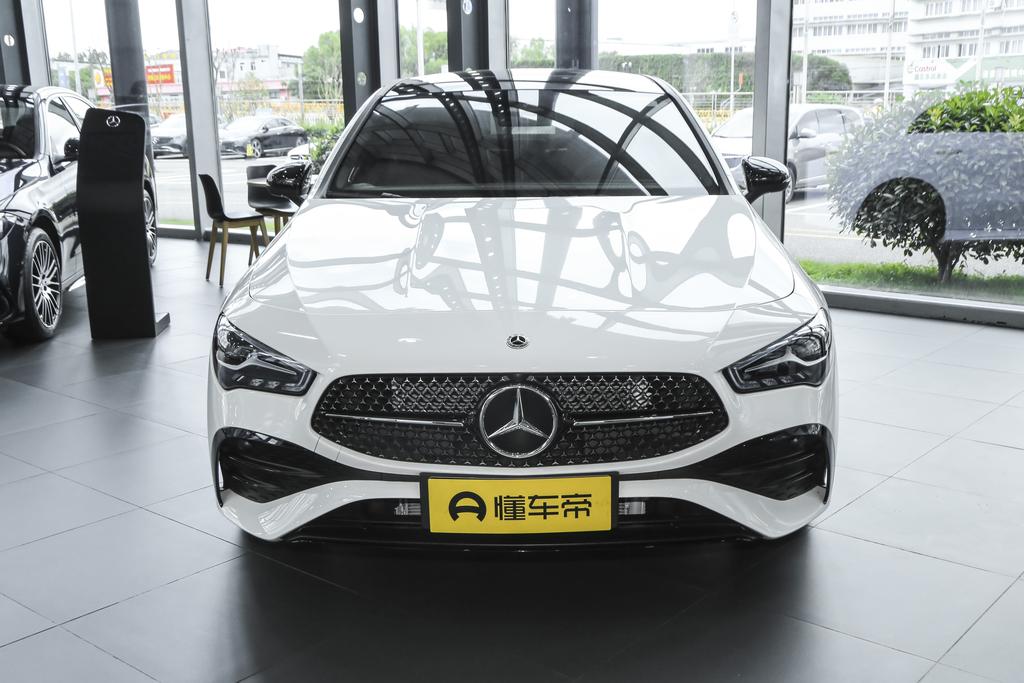 CLA 220 four-door coupe