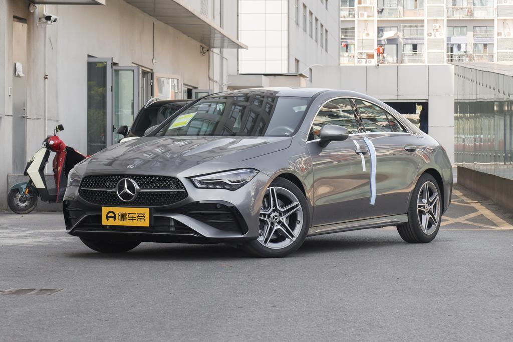 CLA 200 four-door coupe