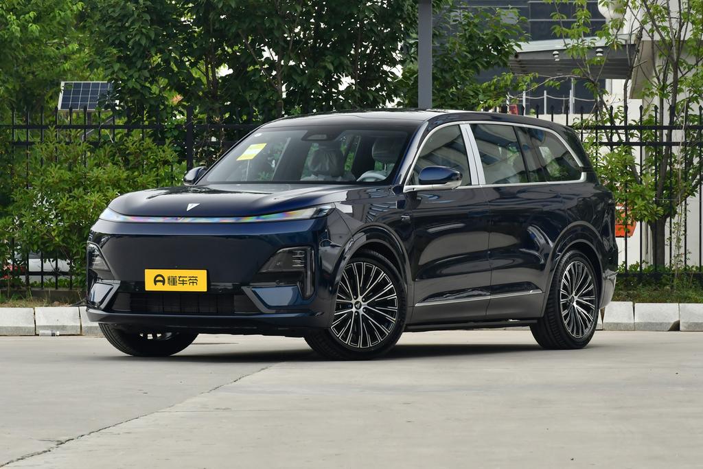Four-wheel drive Ultra