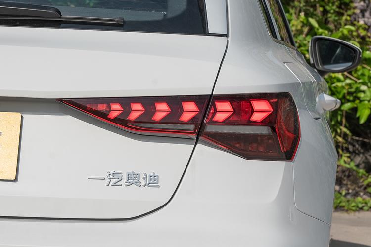 Фото машины 108