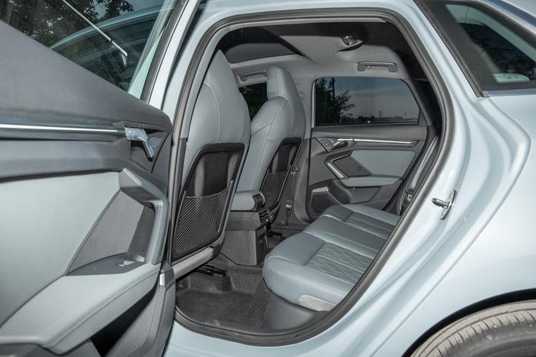 Фото машины 208