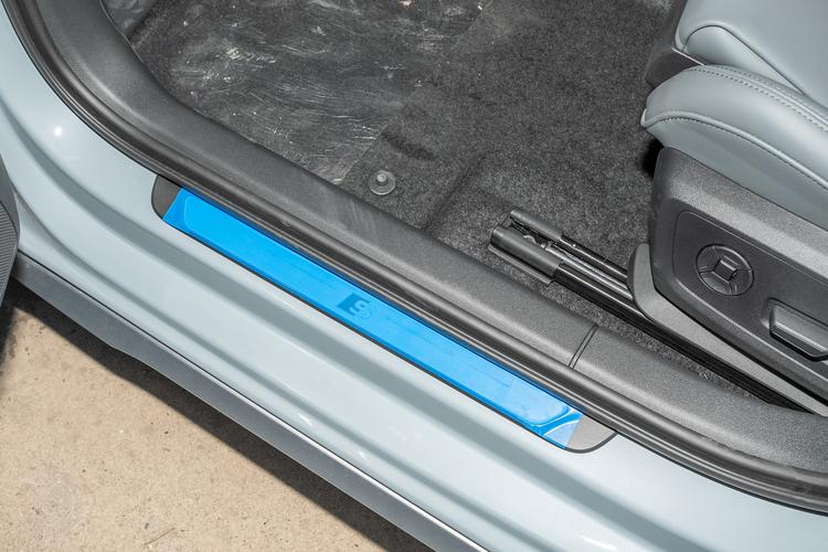 Фото машины 216