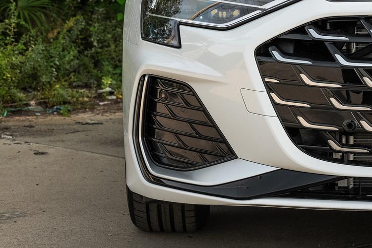 Фото машины 33